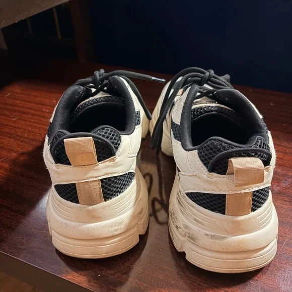 Steve Madden Earth Tone Tennis Shoes - Size 9.5 - Picture 5 of 5